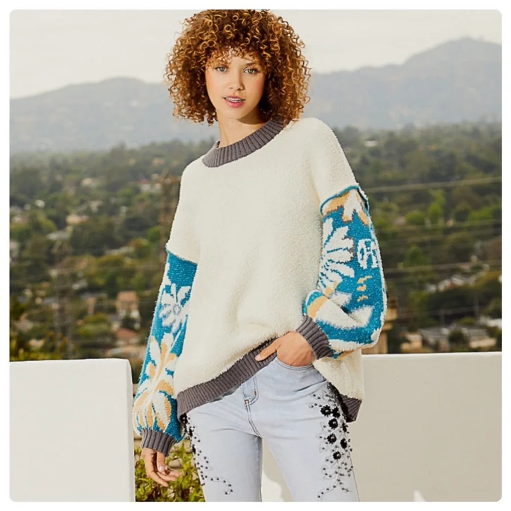 $40 start 57 LAST ONE 🖤Pretty POL Berber fleece outseam detail floral sweater - Picture 5 of 6